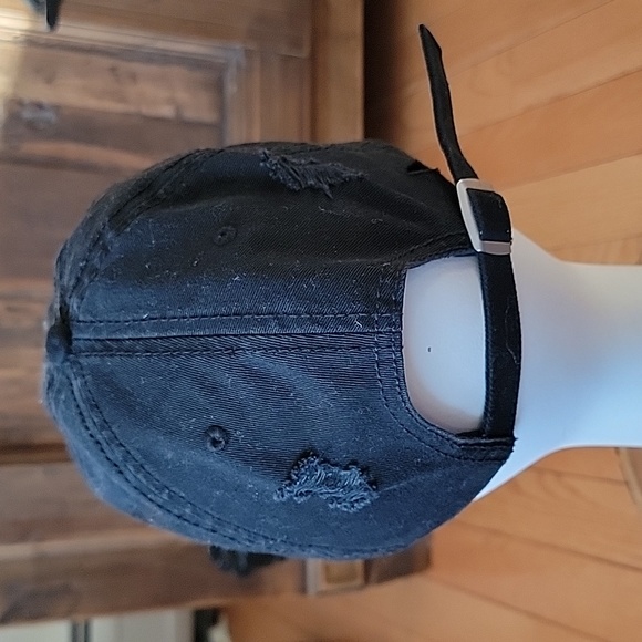 NWOT, Los Angeles Intentionally Distressed Baseball Hat - Picture 4 of 9